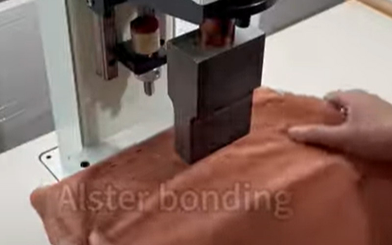 How Does Ultrasonic Button Holes Punching Machine Work